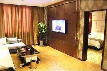 Jinyue Business Hotel Yichuan  Εξωτερικό φωτογραφία