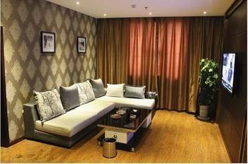 Jinyue Business Hotel Yichuan  Εξωτερικό φωτογραφία