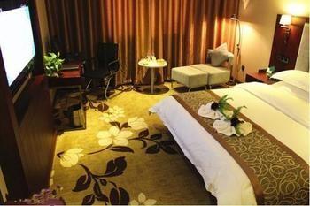 Jinyue Business Hotel Yichuan  Εξωτερικό φωτογραφία